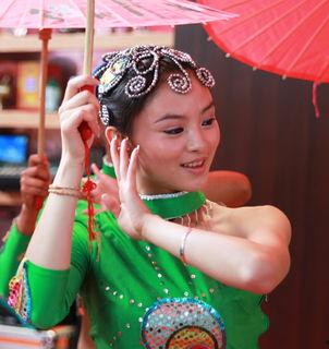 傣族演员,璀璨民族艺术之星的舞台传奇